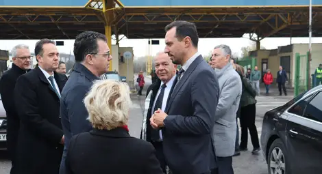 Двамата министри на среща в Русе: Загубите от неприемането на България и Румъния в Шенген са значителни /галерия/