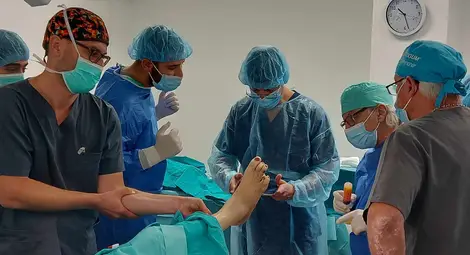 Болница "Канев" за пръв път в Северна България лекува тежки рани във взаимодействието на изкуствен интелект и 3D биопринтер