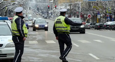 Кога пътните полицаи могат да свалят табелите на автомобил? Кога пътните полицаи могат да свалят табелите на автомобил?