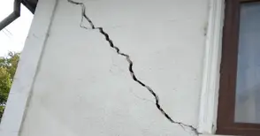 Спукан водопровод нацепи къщи в Басарбово