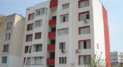 Държавата проверява 10% от санираните сгради