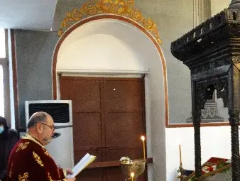 Студенти от Клуба по туризъм в УХТ зарадваха миряните в храма &bdquo;Св. Харалампий&ldquo;