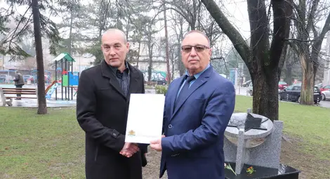 Русенци отбелязаха Международния ден в памет на жертвите от Холокоста Русенци отбелязаха Международния ден в памет на жертвите от Холокоста