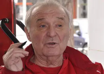 С приятели като ветераните си ЦСКА няма нужда от врагове