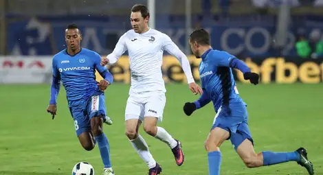 Васко Шопов правеше чудеса с екипа на &bdquo;Дунав&ldquo;. Този кадър е от 21 април 2017 година, когато русенският отбор завърши 1:1 срещу &bdquo;Левски&ldquo; на &bdquo;Герена&ldquo;.		             Снимка: Архив