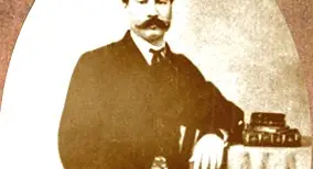 „Той беше едно превъзходно момче: лично бе, хубавец и много скромен, самовъзпитан, но високо нравствен“