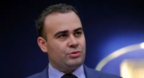 Румънският финансов министър е арестуван по подозрение за корупция