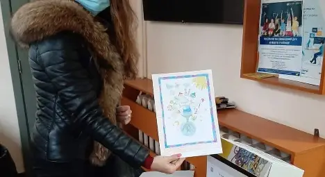 "Гласуване" с рисунки срещу "зимата" от стените на педиатричните отделения в България "Гласуване" с рисунки срещу "зимата" от стените на педиатричните отделения в България