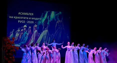 Спектакълът &bdquo;Асамблея на красотата и модата&ldquo; превърна сцената на Доходното здание в пространство на естетика и съпричастност