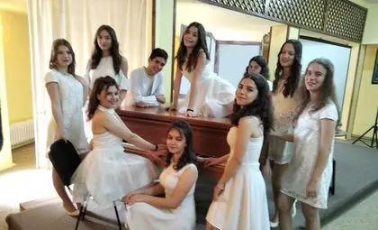 С &bdquo;Хубава си, моя горо&ldquo; и &bdquo;Росинка&ldquo; ВГ &bdquo;Приста&ldquo; покори журито на конкурс на изкуствата в Русия