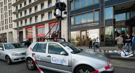 Служител на Google Street View принуден да се кълне в Буда, че не е шпионин Служител на Google Street View принуден да се кълне в Буда, че не е шпионин