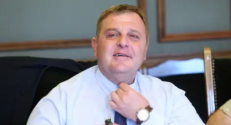 Каракачанов: Максимално може да дадем 2 млрд. лв. за F-16