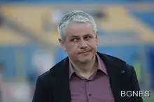 Стойчо Стоев официално подписа с Левски за 2,5 години Стойчо Стоев официално подписа с Левски за 2,5 години