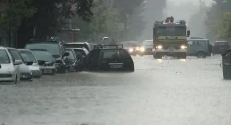Потоп в Ловеч, обявиха бедствено положение