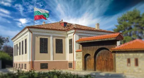 Родната къща на Алеко Константинов е превърната в музей, в който се съхранява сърцето на Щастливеца.