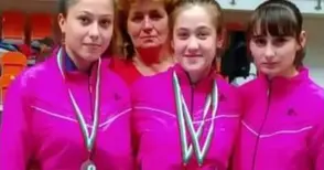 Тенисът в Две могили събира средства за участие на световно