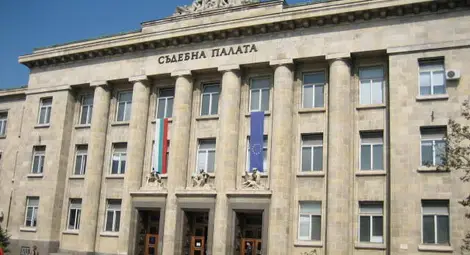 Турски каналджия на сирийци отърва затвора заради невръстните си деца