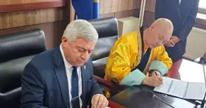 РУ подписа нов договор с Университета по традиционна монголска медицина в Улан Батор