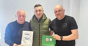 Втори русенец със значката на ФИФА за съдия в плажния футбол