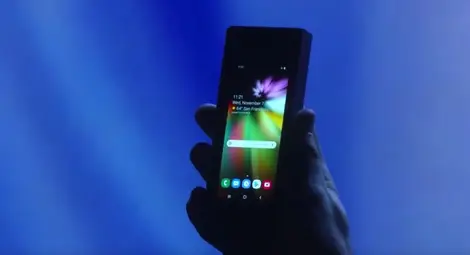 Samsung показа телефон със сгъваем екран