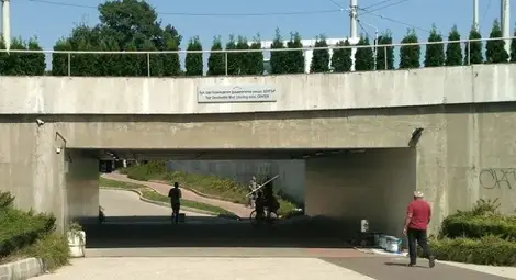 Мъж пребит до полицията от група младежи след отказ да им даде цигари