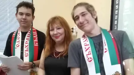 Клуб &bdquo;Съхрани българското&ldquo; в СУ &bdquo; Възраждане&ldquo; отбеляза Деня на народните будители