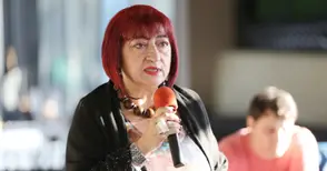 Проф. Миглена Георгиева: Кърмачето трябва да пие глътка вода след всяко кърмене