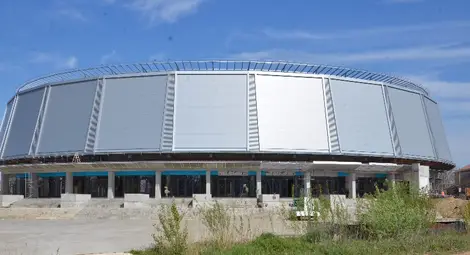 Лили Иванова пее на откриването  на Арена Русе на 23 юли