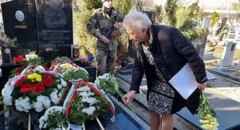 С възпоменателна церемония и панихида на 27 декември в Русе  ще почетат паметта на офицерски кандидат Антон Петров