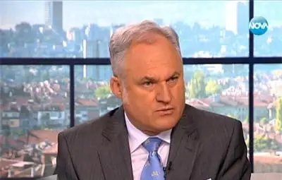 Финансистът Кольо Парамов: Фирми за бързи кредити са приготвили 5-6 милиона лева за купуване на депутати