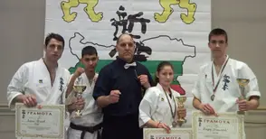 Три държавни вицетитли за каратистите на „Русе“