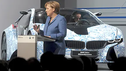 Меркел и парите на БМВ