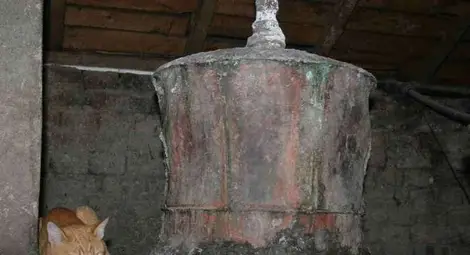 Митницата удари нови два нелегални казана за ракия