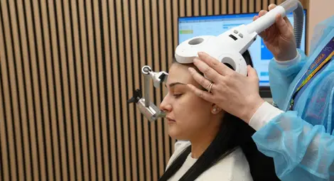 &bdquo;Медика&ldquo; въвежда иновативни технологии за регенерация и контрол на болката, неврологът проф. Пламен Божинов се присъединява към екипа