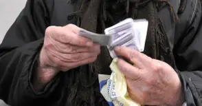 Две трети от пенсионерите живеят с под 300 лева на месец