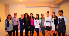 Гимназията по туризъм с три медала от състезание по професии