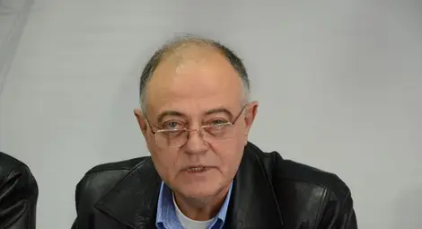 Атанасов: Спирането на обществените поръчки е ПР акция, която може да излезе скъпо