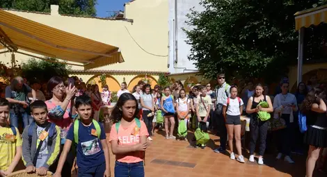 Артистична ваканция започна за 130 деца &bdquo;академици&ldquo;