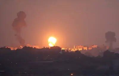 Израел извърши десетки въздушни удара в Газа