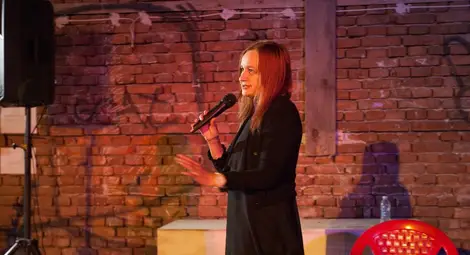 Иглика Пеева преди участието в Международния фестивал &bdquo;Децата на България&ldquo; в Чикаго: Детето веднага усеща кой го обича и обикновено само тръгва след този, когото си избере