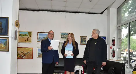 Георги Георгиев на изложба, посветена на Русе: Днес заставаме пред самото лице на Русе, създадено обаче не от тухли и камък, а от вдъхновение и порив към изящното Георги Георгиев на изложба, посветена на Русе: Днес заставаме пред самото лице на Русе, създадено обаче не от тухли и камък, а от вдъхновение и порив към изящното