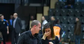 Фен поиска ръката на любимата пред 2000 души в „Булстрад Арена“