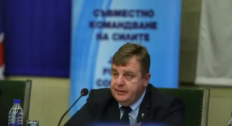 Каракачанов: 233 военни са с коронавирус, това е под 2% от личния състав