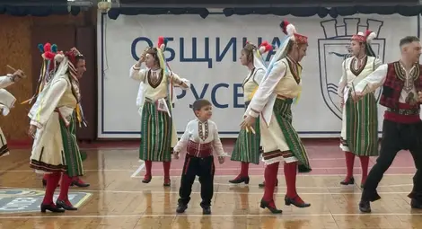 Четиригодишният Самуил от Варна грабна сърцата на многобройната публика на &bdquo;Русчуклийска среща&ldquo;