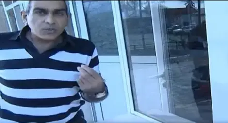 Удар с лопата по оператор след репортаж за ходжа /видео/