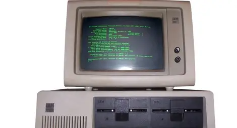 Първият персонален компютър стана на 33 години