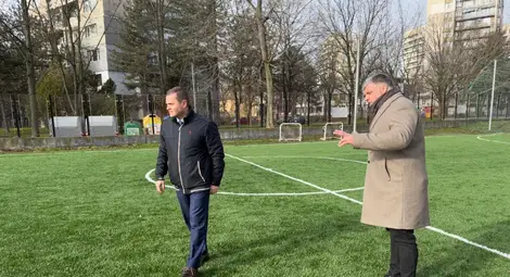 Русе с обновено футболно игрище и съоръжение за овчарски скок Русе с обновено футболно игрище и съоръжение за овчарски скок