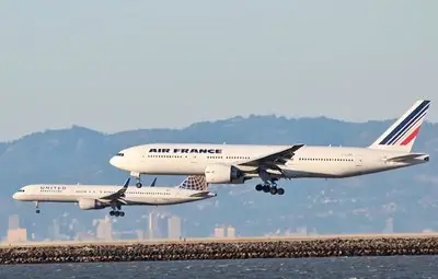 Всеки четвърти полет на "Ер Франс" се отменя за утре заради стачката