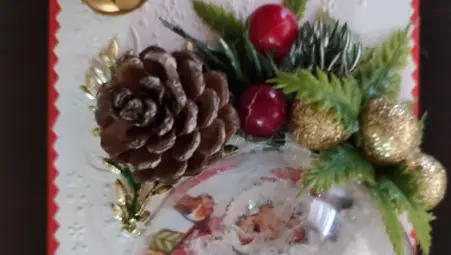 Изложба от коледни картички краси читалището в Караманово /галерия/