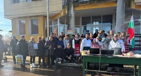 Навсякъде се проведоха конкурси за най-добро домашно вино и мезе.